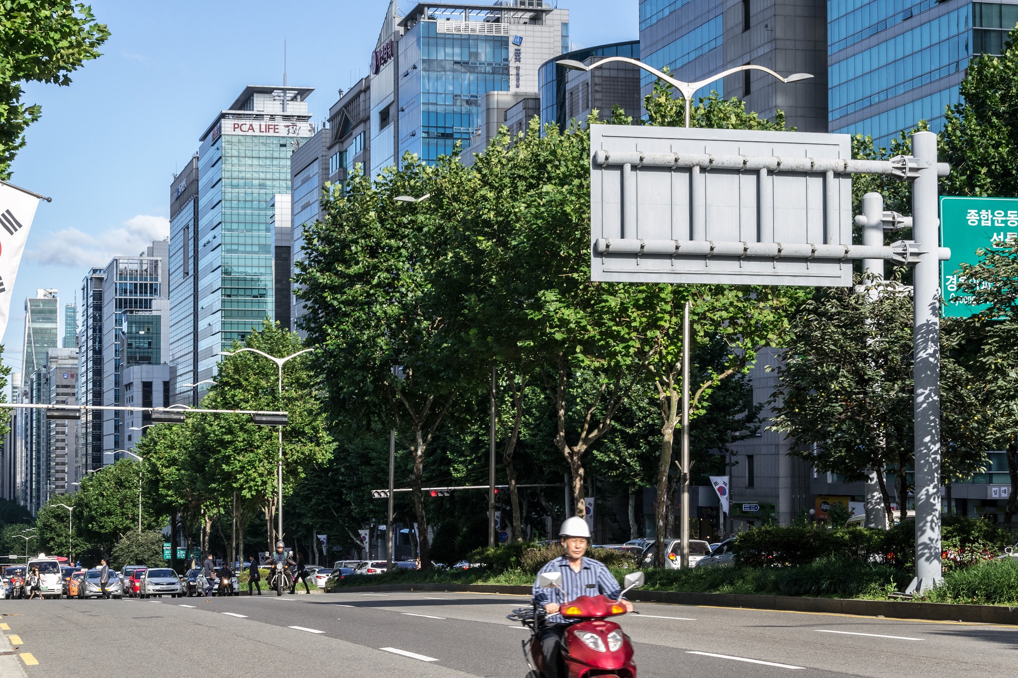 he number of startups in Korea has risen dramatically in the past 20 years, from below 2,000 to just over 30,000 as of 2017, including in blockchain.