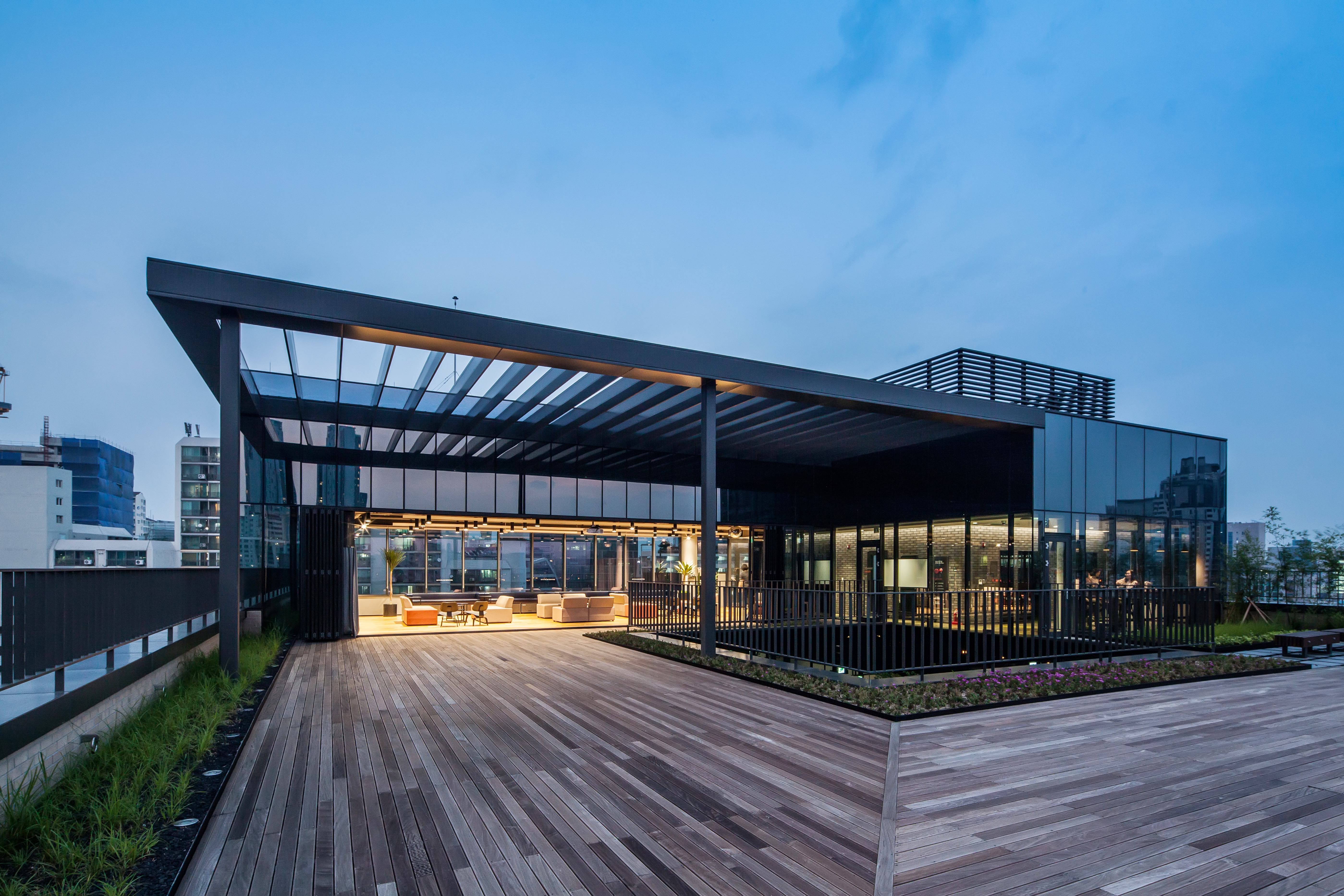 Skyfloor is the stunningly landscaped rooftop at Root Impact’s co-working space, HeyGround. (Photo: Root Impact)